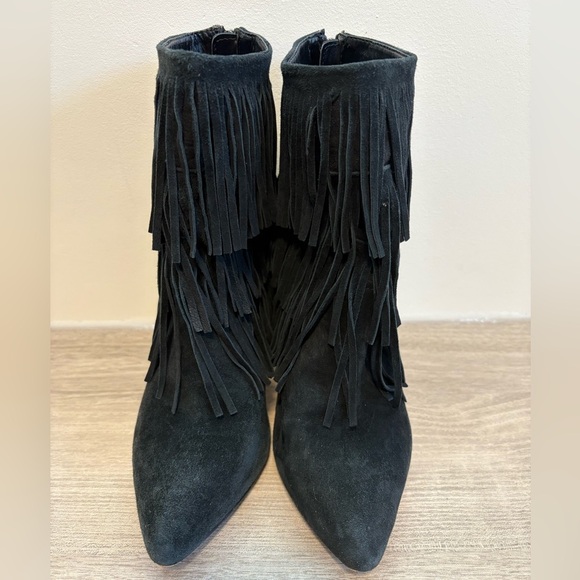 Steve Madden Black Suede Fringe Flapper Stiletto Ankle Booties | Size 8 - Picture 3 of 10